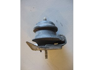 05 Infiniti G35 Side Engine Mount  R6095
