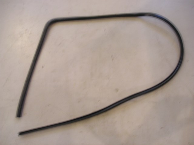 97 Subaru IMPREZA Front RH Door Seal  R6281