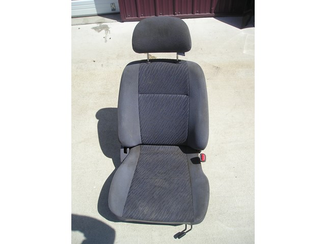 97 Subaru IMPREZA Front Passenger Seat  R6352