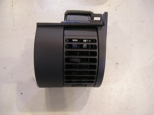 05 Infiniti G35 LH Driver Dash Vent  R6450
