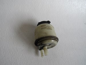 05 Infiniti G35 Power Steering Reservoir  R6476