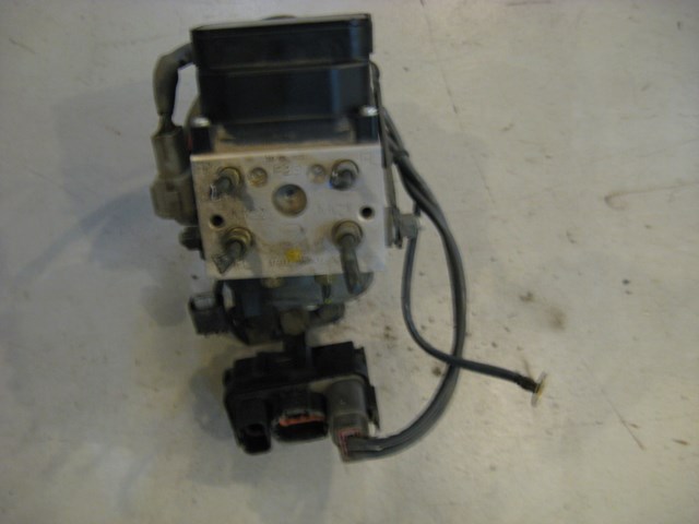 05 Infiniti G35 ABS Pump  R6532
