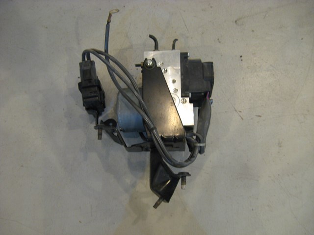 05 Infiniti G35 ABS Pump  R6532