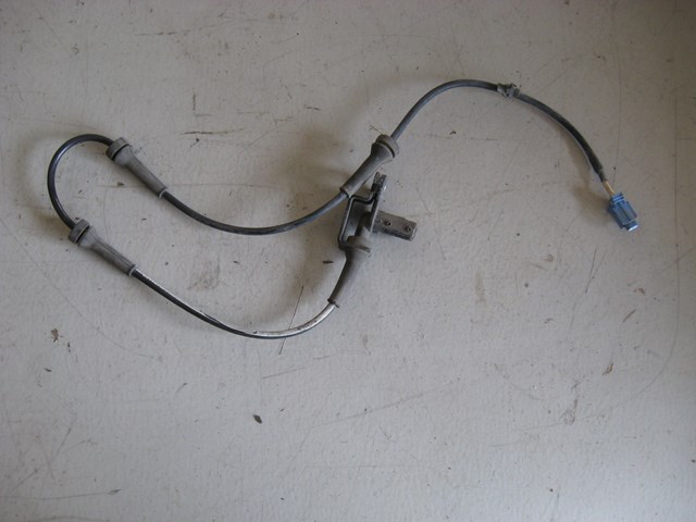 03 Nissan 350Z Front LH ABS Sensor  R6609