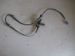 03 Nissan 350Z Front LH ABS Sensor  R6609
