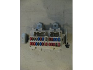 03 Nissan 350Z Interior Fuse Box  R6625