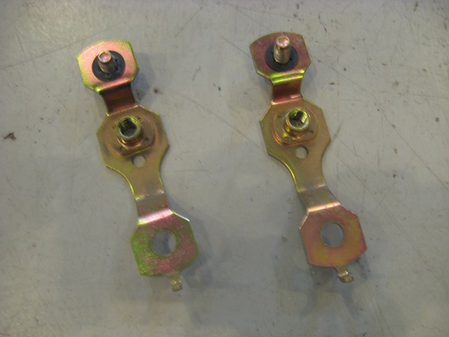 03 Nissan 350Z Seat Belt Anchors  R6661