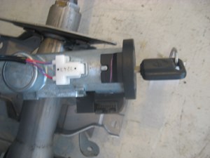 03 Nissan 350Z Steering Column /W Key  R6729