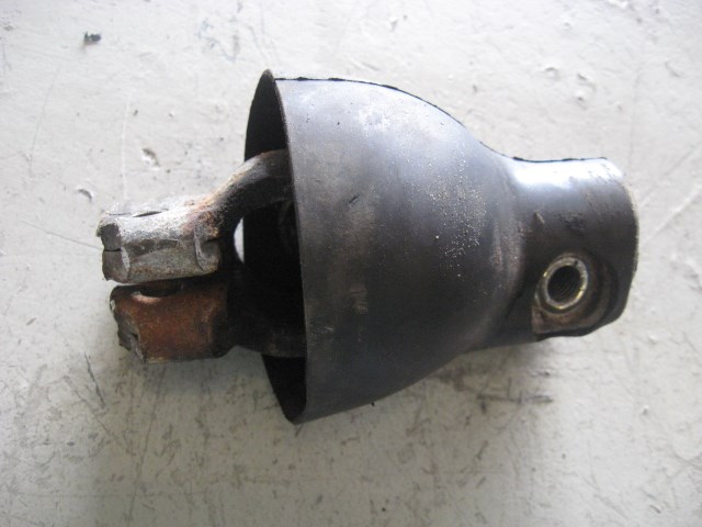 00 Honda PRELUDE Lower Steering Column Knuckle  R13340