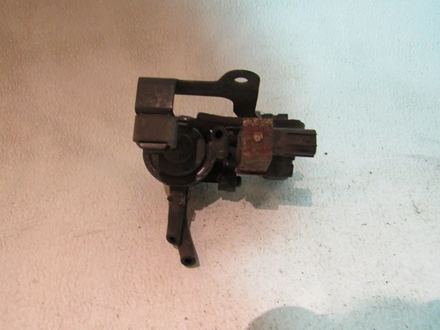 00 Honda PRELUDE Vacuum Sensor  R13374