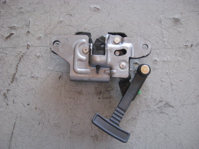 00 Honda PRELUDE Rear Trunk Latch  R13397