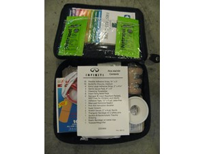 03 Infiniti G35 First Aid Kit  R13566