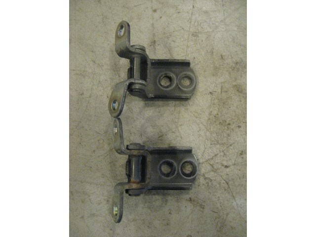 03 Infiniti G35 Coupe LH Driver Door Hinges  R13572