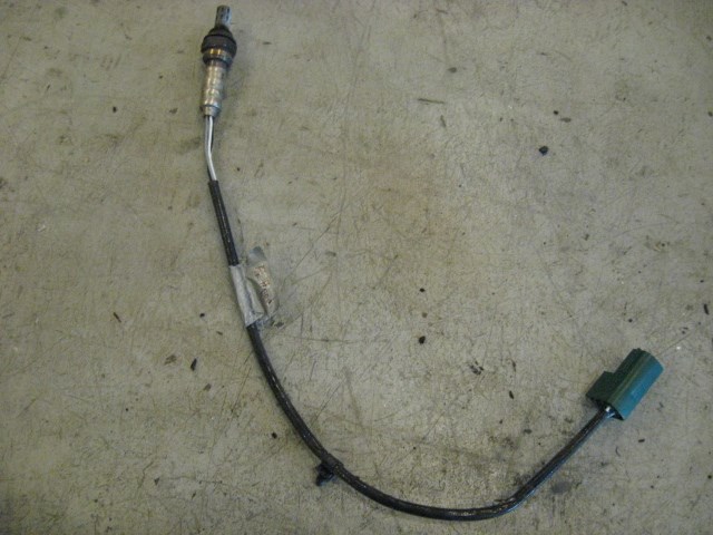 03 Infiniti G35 LH Driver Header O2 Sensor  R13725