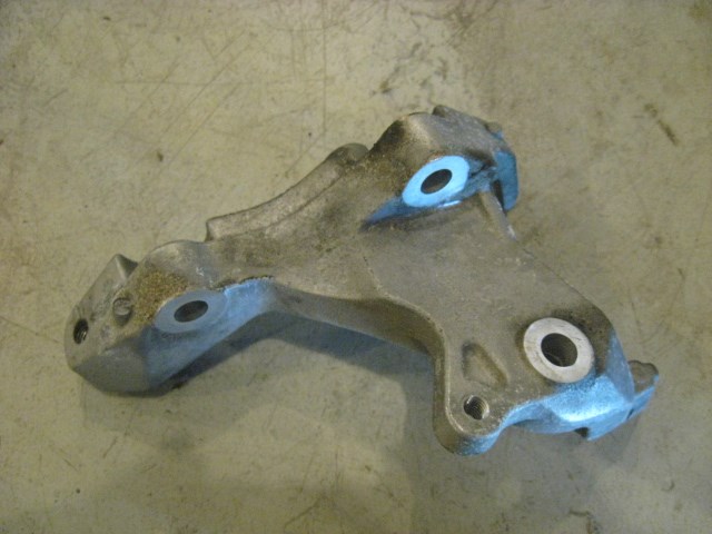 03 Infiniti G35 AC Compressor Bracket  R13730