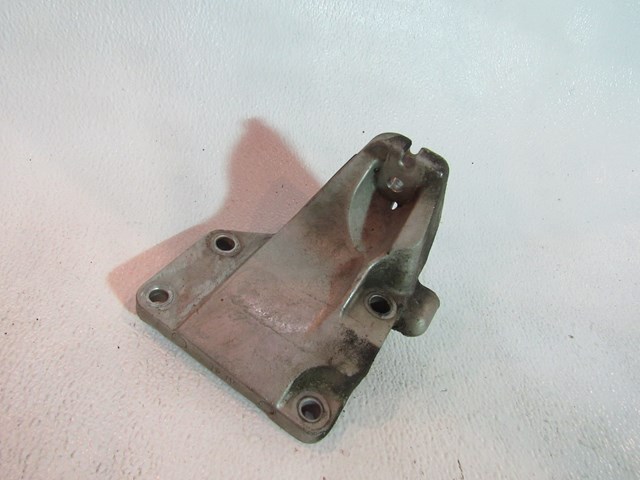 03 04 05 06 07 Infiniti G35 Coupe LH Driver Engine Bracket  R13732
