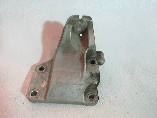 03 04 05 06 07 Infiniti G35 Coupe LH Driver Engine Bracket  R13732