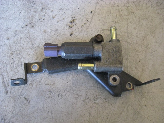 00 Subaru LEGACY Vacuum Sensor  R13743