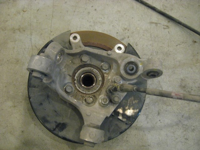 06 Nissan 350Z Rear LH Driver Spindle Assy  R13891