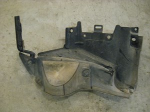 06 Nissan 350Z Rear LH Suspension Bracket Trim  R13894