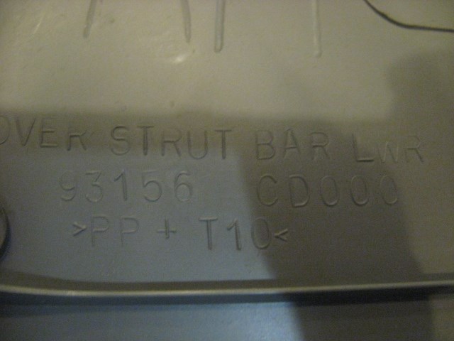 06 Nissan 350Z Rear RH Lower Strut Trim Cover 93156 CD000 R13913