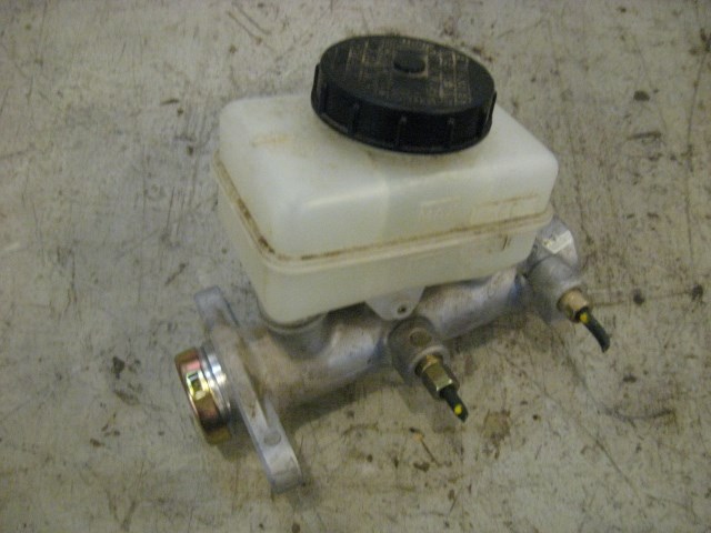 06 Nissan 350Z Brake Master Cylinder  R13990