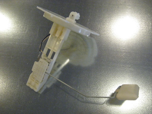 03 Infiniti G35 Fuel Level Sensor  R14020