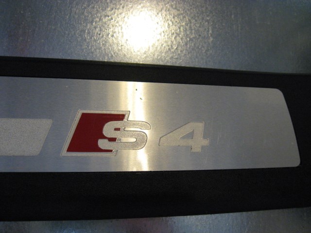 06 Audi S4 AUDI LH Driver Door Sill Plate 8E0 853 373 R14062