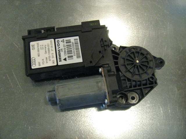 06 Audi S4 AUDI Rear RH Power Window Motor 8E0 959 802 R14121