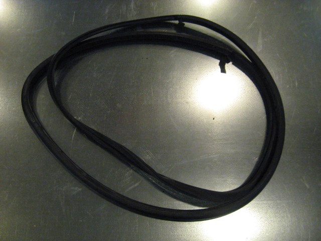 06 Audi S4 AUDI Rear RH Passenger Door Seal  R14124