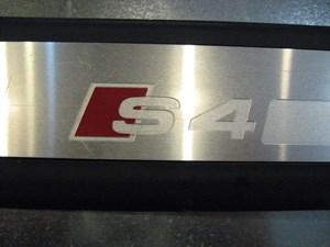 06 Audi S4 AUDI Rear RH Door Sill Plate 8E0 853 376 R14125