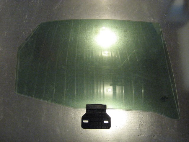06 Audi S4 AUDI Rear RH Door Glass  R14126