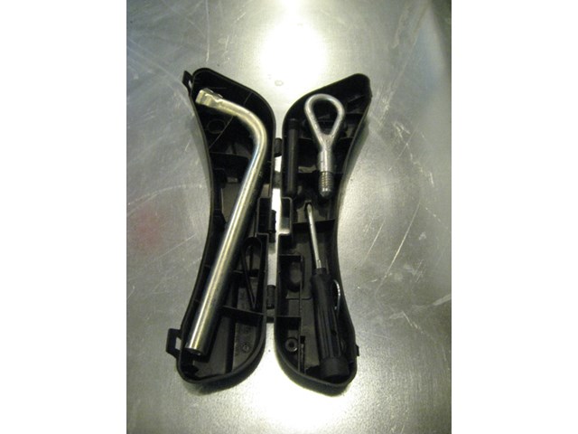 06 Audi S4 AUDI Jack Tools  R14191