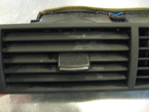 06 Audi S4 AUDI Center Dash Vents 8E0 820 951 R14228