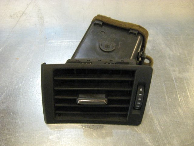 06 Audi S4 AUDI RH Passenger Dash Vent  R14247