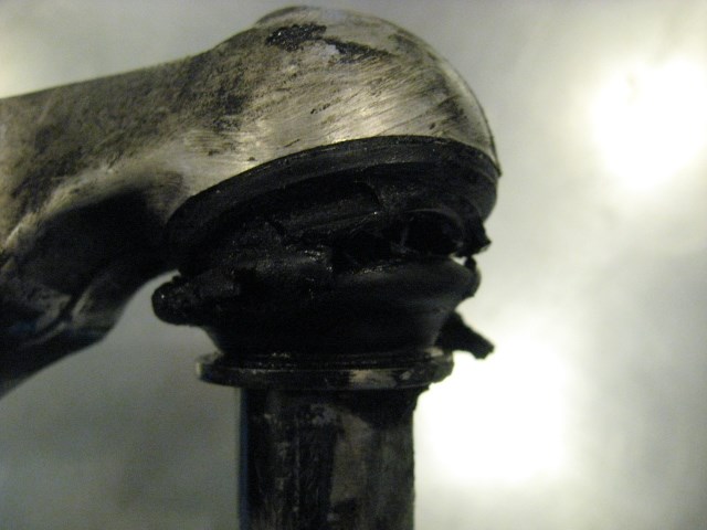 06 Audi S4 AUDI Front Lower Control Arm. Damage, See Description  R14284