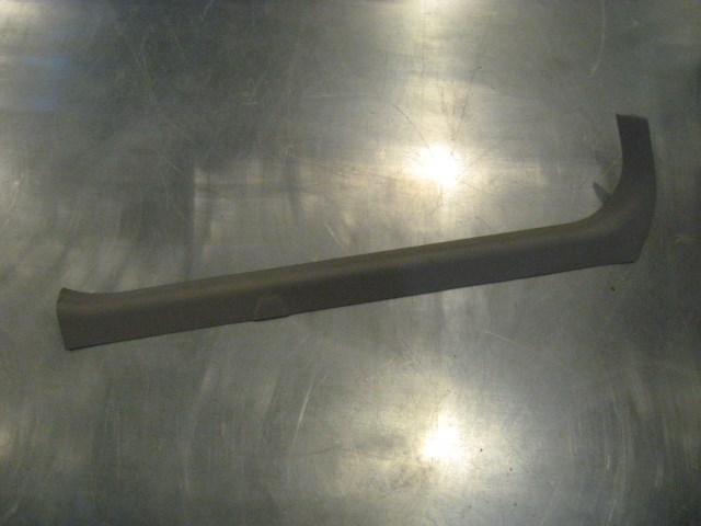 08 Infiniti G37 LH Driver Door Sill Trim  R14389