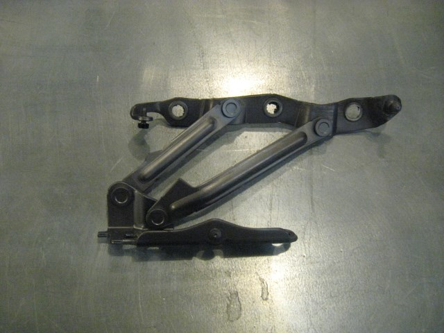 08 Infiniti G37 LH Driver Side Trunk Hinge  R14430