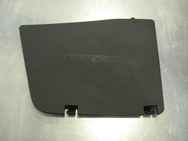 08 Infiniti G37 Brake Fluid Cover  R14443