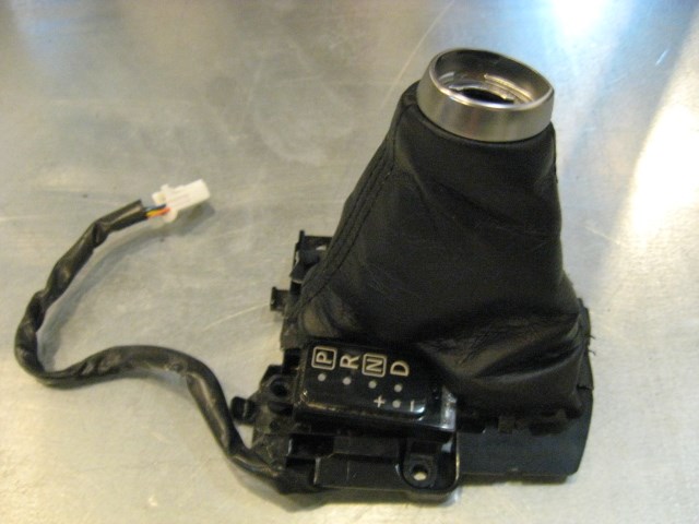 2008 Infiniti G37 Coupe Automatic A/T Gear Selector Shift Boot OEM R14454