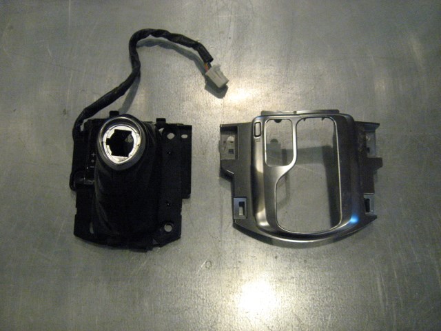 2008 Infiniti G37 Coupe Automatic A/T Gear Selector Shift Boot OEM R14454
