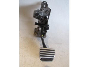 08 09 10 Infiniti G37 Brake Pedal Assembly  R14536