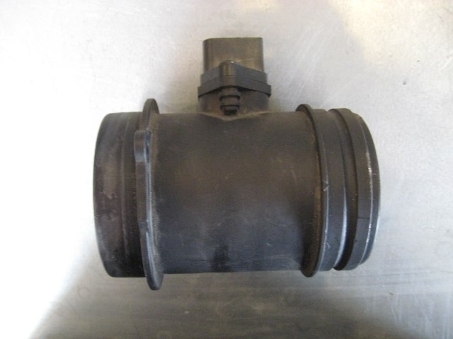 06 Audi S4 AUDI Mass Airflow Sensor /W Housing 280 218 067 R14573