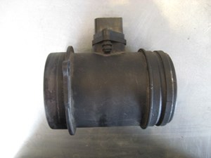 06 Audi S4 AUDI Mass Airflow Sensor /W Housing 280 218 067 R14573