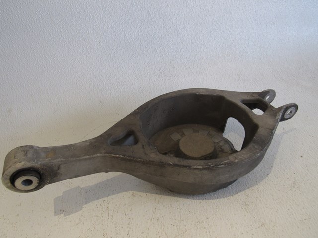 08 Nissan 350Z Rear RH Spring Support Arm  R14652