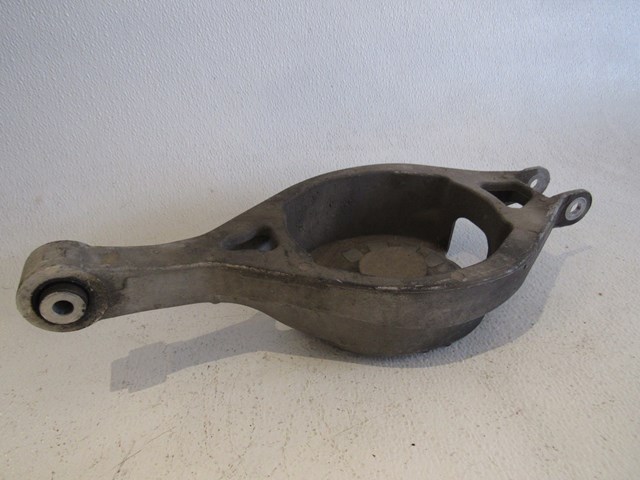 08 Nissan 350Z Rear RH Spring Support Arm  R14652