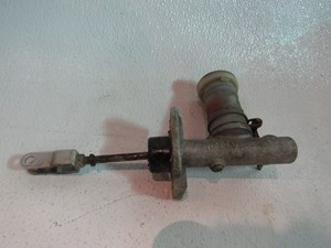1990 Nissan 240SX Clutch Master Cylinder OEM R14956