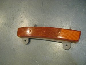 04 Nissan 350Z RH Front Reflector  R15018