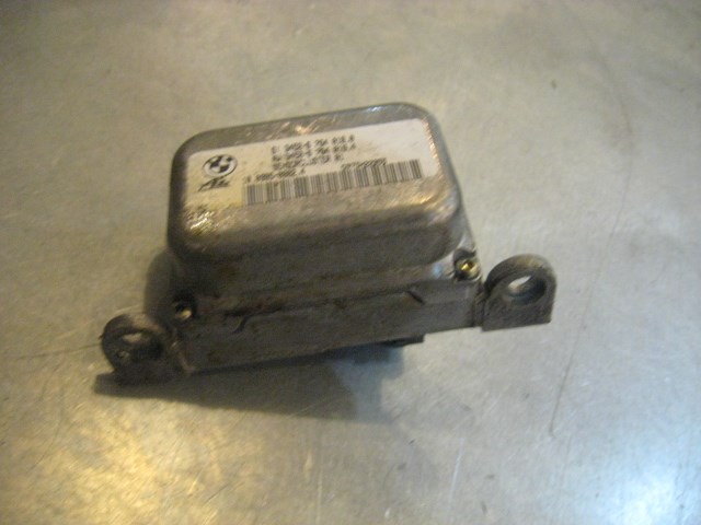04 BMW M3 YAW Acceleration Sensor 6 764 018 R18188
