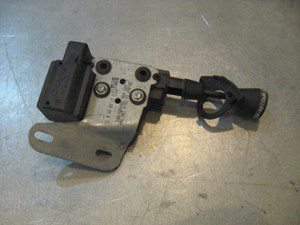 04 BMW M3 Rear RH Quarter Glass Actuator 51358238744 R18196